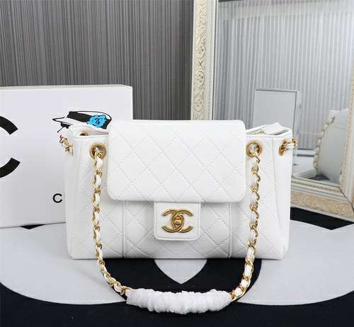 Picture of Chanel Lady Handbags _SKUfw154447862fw